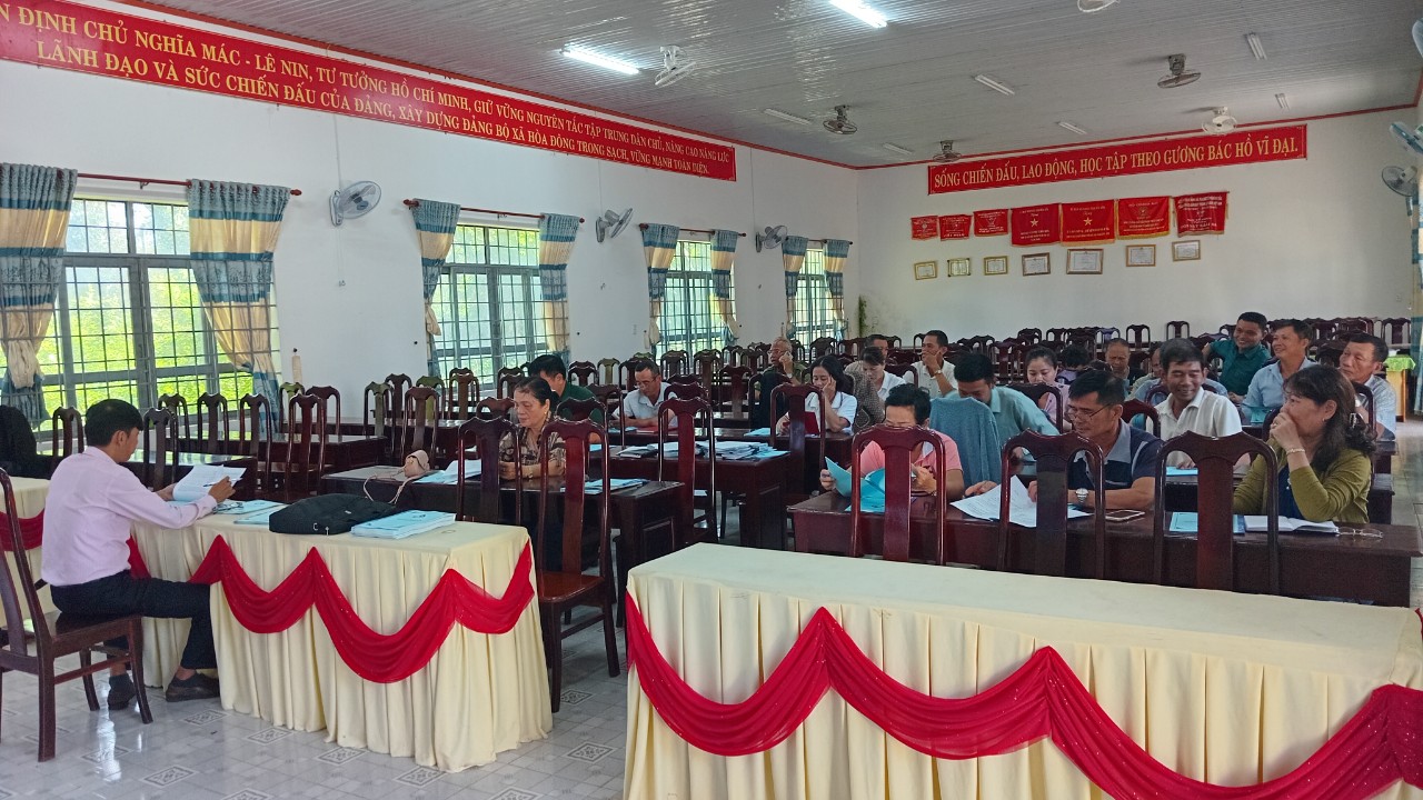 Ngân hàng chính sách xã hội huyện Krông Pắc tổ chức tập huấn nghiệp vụ cho hội đoàn thể xã Hoà Đông